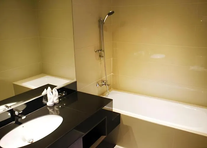 Ayola First Point Hotel Pekanbaru